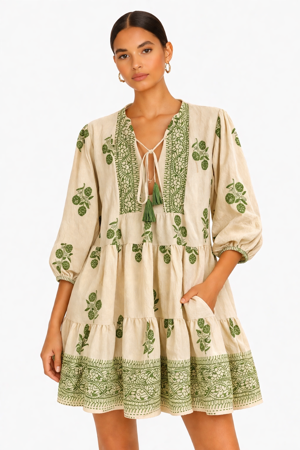 Vestido de mujer con bordado de flores y mangas 3/4 estilo boho